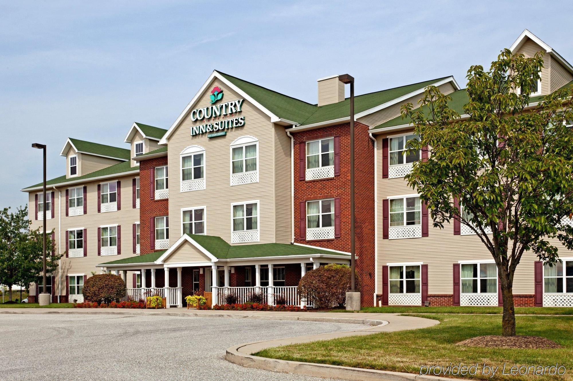 Hotel Country & By Radisson, York, Pa