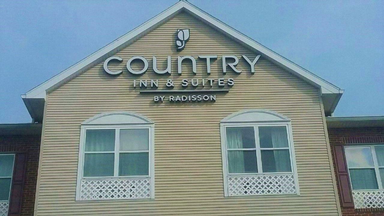 Hotel Country & By Radisson, York, Pa York